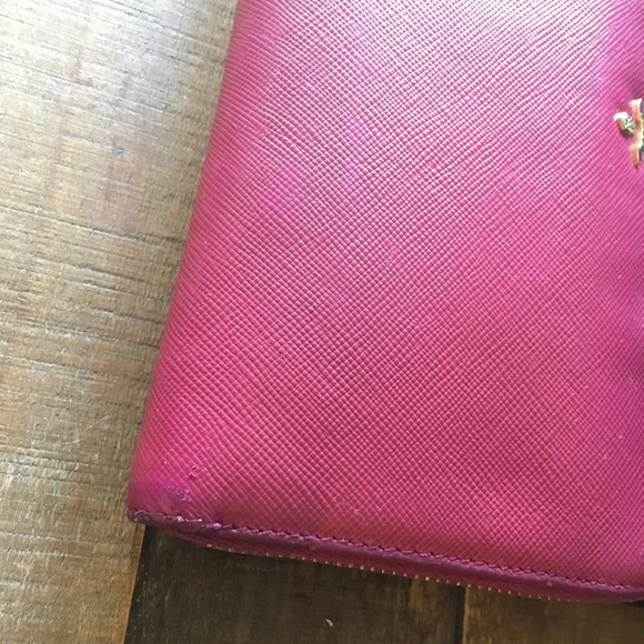 Authentic Prada Saffiano wallet - Picture 5 of 8